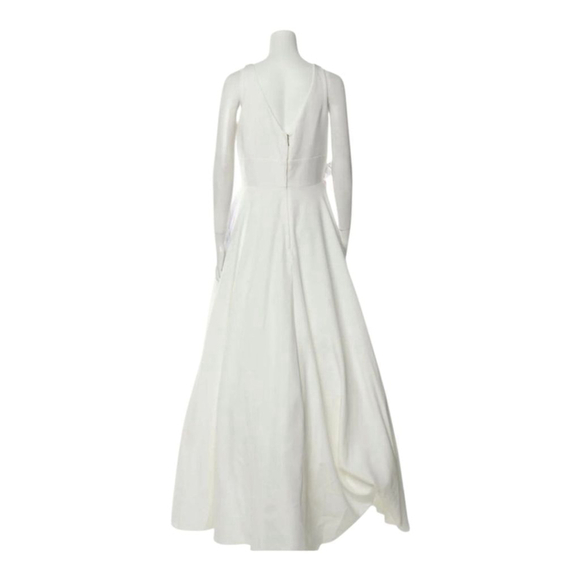 Mac Duggal Gown Size 8 White V-Neck - Picture 9 of 10